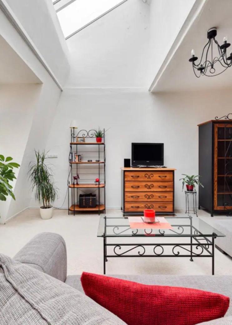 Lenka'S Cozy Red Studio + Lenka'S Cozy Gold Apartment Praag Buitenkant foto